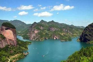 铜钹山镇