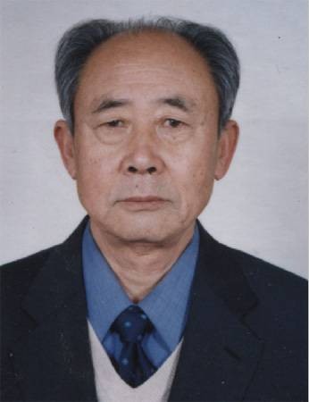 张崇德（威海市人大常委会原副主任）