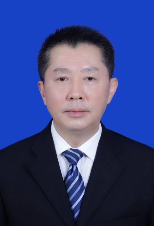 梁凡（贵州省赤水市财政局党组成员、副局长）