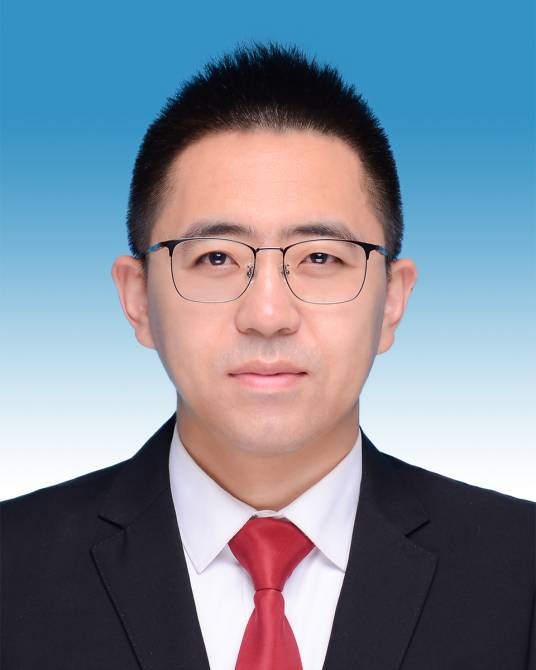 张昆鹏（福建省罗源县委常委、人民政府副县长）