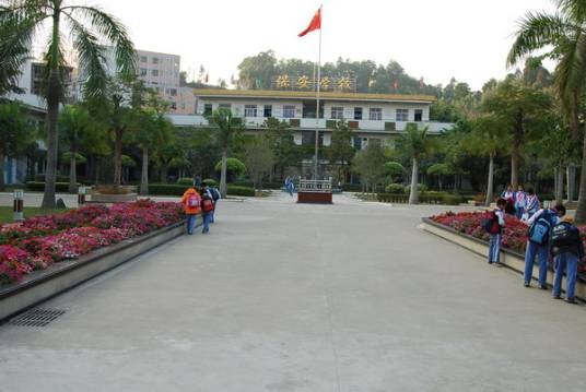 深圳市龙岗区横岗保安小学