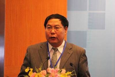 郑成良（上海交通大学文科资深教授、博士生导师）