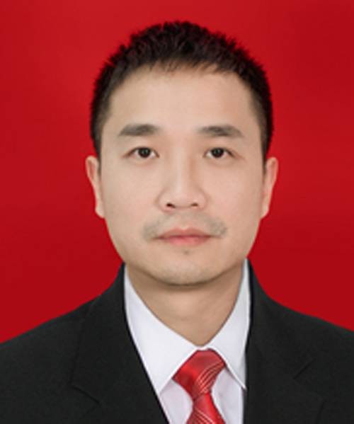 谭维（湖南省湘乡经开区党工委委员、管委会副主任）