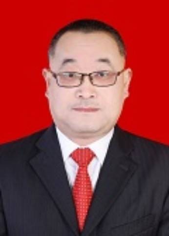 罗斐（鹤峰县交通运输局党组成员、副局长）