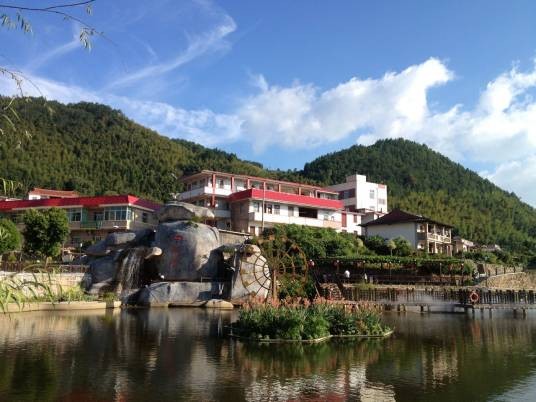 观山村（福建省泉州市永春县蓬壶镇下辖村）