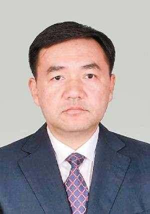 白松(云南省卫生健康委员会原副主任)