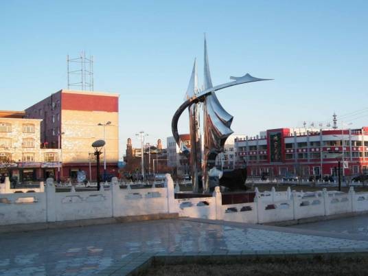 塔城市(新疆维吾尔自治区塔城地区下辖县级市)