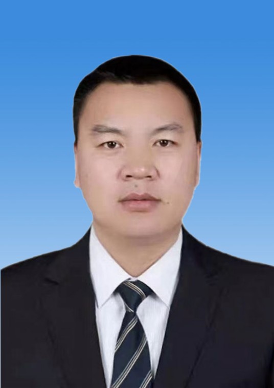 苏卡（新疆维吾尔自治区发展和改革委员会党组成员、自治区政府投资建设项目代建中心党委书记、主任）