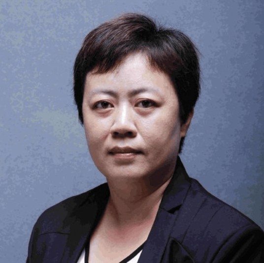 胡咏梅（深圳歌力思服饰股份有限公司董事）