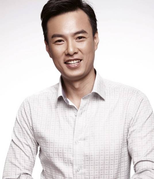 朱铁（中国内地男演员、中国国家话剧院演员）