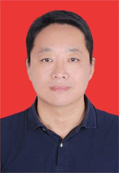 郑磊（广州市越秀区珠光街道党工委委员、人大工委主任）