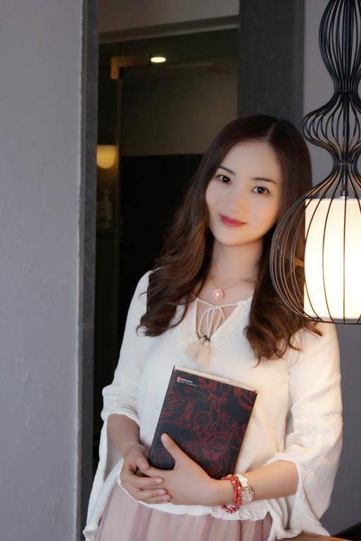 张丽（中国广东外语外贸大学副教授）