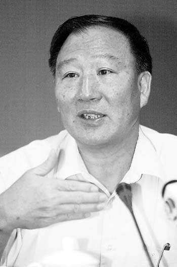 郑国强（广州市人大常委会原代主任）