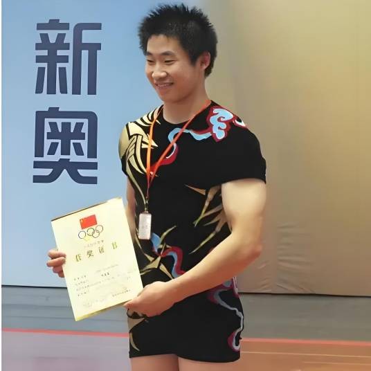 邓枭枭