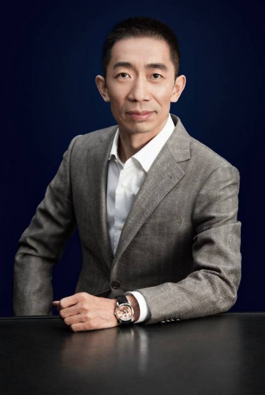 张永铁(盈时集团有限公司董事长及实际控制人)