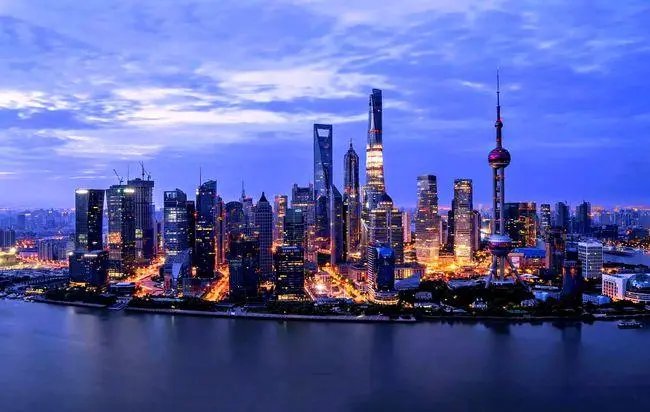 上海商圈人潮回归了，网友的报复性消费来了吗？