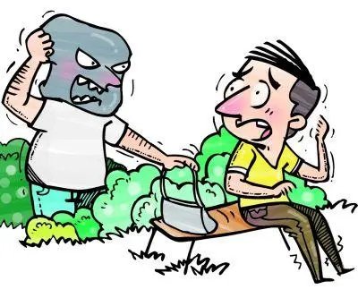 大妈顺走外卖,次日被失主偶遇认出,如何看待这种爱占小便宜的行为?