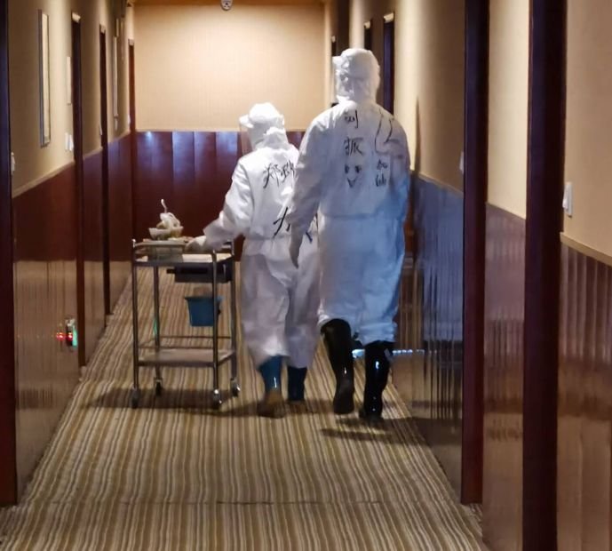 银川一女子为见男友擅自逃离隔离管控,她的行为会造成什么后果?