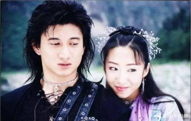 41岁刘思彤,出道22年形象百变多姿,如今过得如何?