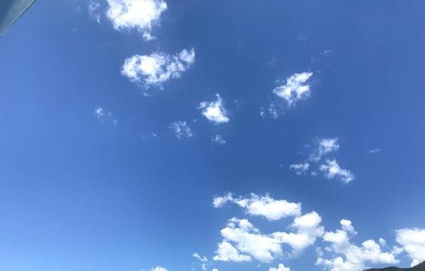 关于生活—先斟满自己的杯子