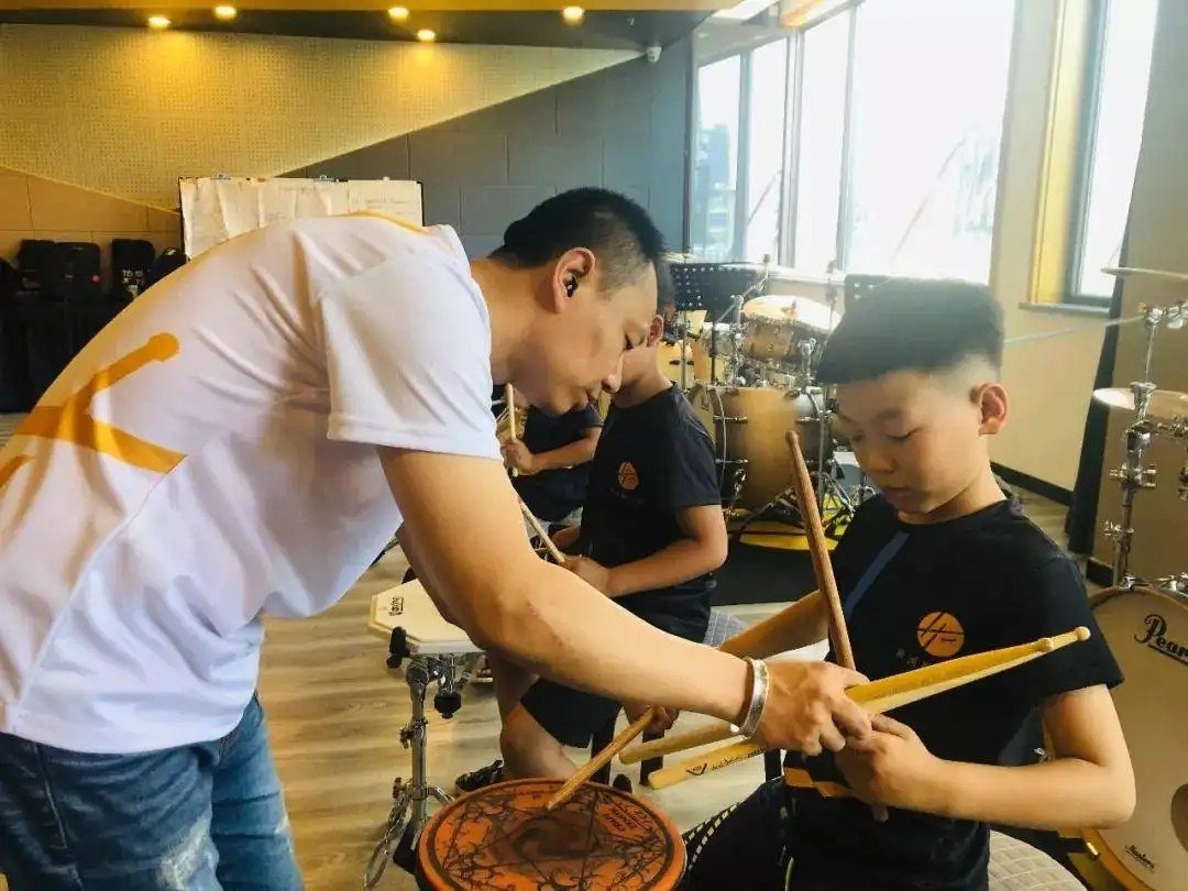 男孩子学什么乐器好,适合男孩学的乐器