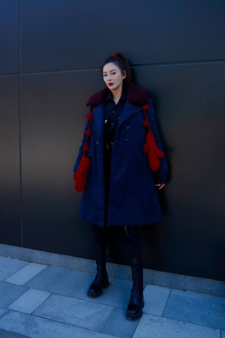 倪妮、张雨绮共同演绎小品《开往春天的幸福》,如何评价她俩的表现?
