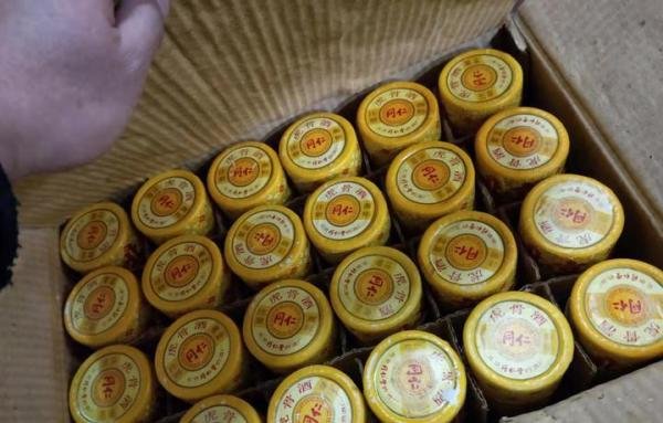 同仁堂虎骨酒回收价格值多少钱卖多少钱大瓶小瓶报价
