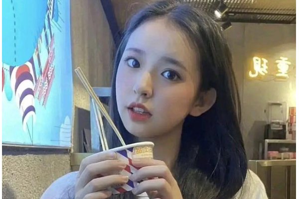 程潇妹妹程晨签约乐华娱乐成为训练生,她的前景如何?