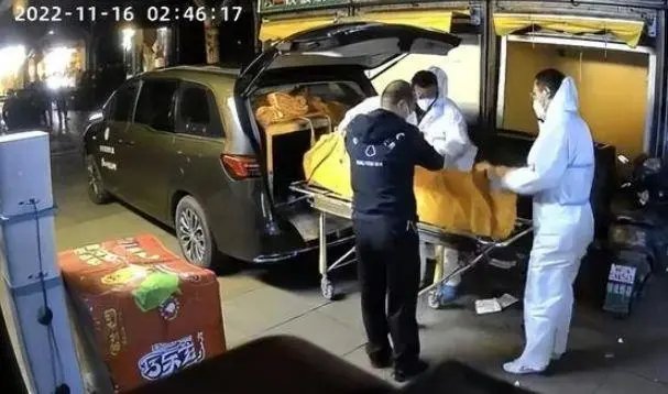 合肥一步行街商铺惊现腐尸,当地警方公布了哪些信息?