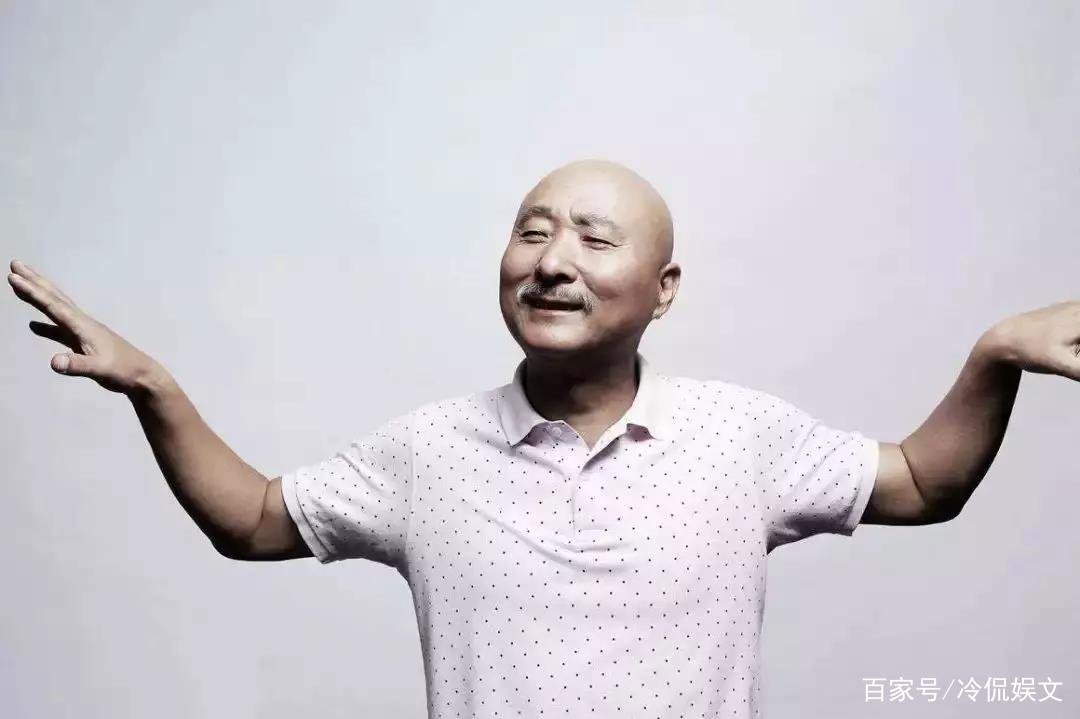 陈佩斯和朱时茂近照曝光,一人富得流油,一人和老婆分居十多年,你怎么看?