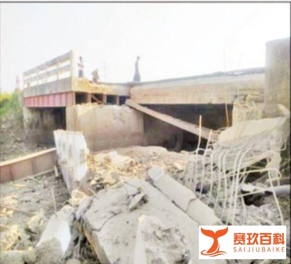 连日来，实皆省多地现炸弹袭击，大桥被毁，多人受伤！翡翠产地帕敢，一政府官员遭暗杀，多位平民死亡！