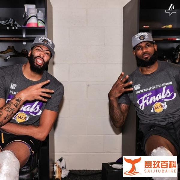 官宣!詹皇8500万正式续约,湖人官方膜拜国王,NBA官网头条祝贺