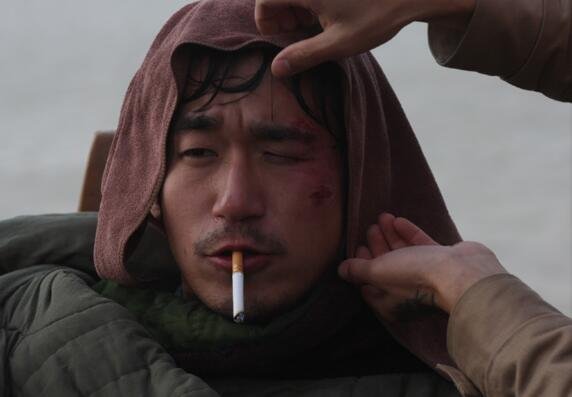张默说:打童谣是有原因的,那是一般人承受不住的事,真相究竟是什么?