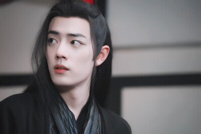 肖战与《陈情令》剧组聚餐,他凭借这部剧获得了什么?