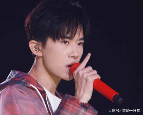 很多网友觉得易烊千玺身上的孤独感越来越重,这是为什么呢?