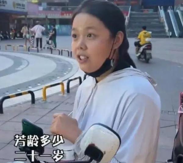 21岁单亲妈妈带娃送外卖,不要亡夫赔偿金