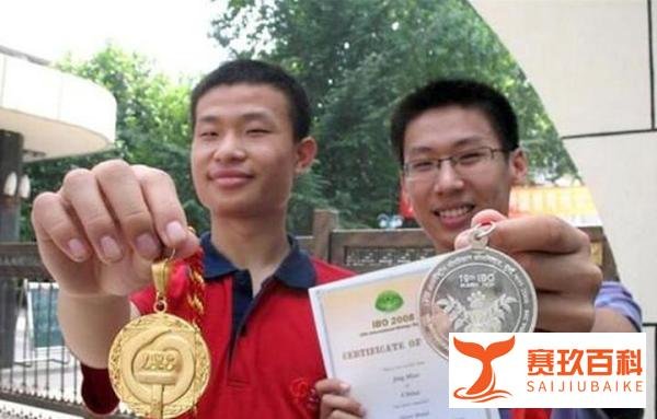 韦大神?北大数学天才,被人以为是“躺平树哥”,实际是旷世奇才