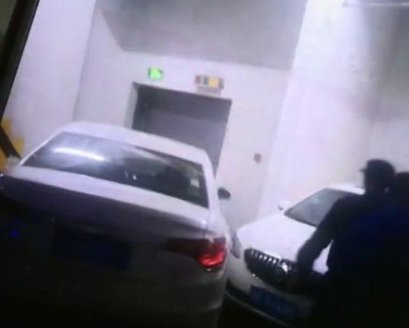 残忍！浙江男子将前女友强行抱入车库杀害，他为什么这么狠心？