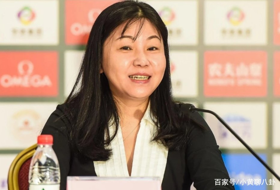开除田亮力捧全红婵,大闹奥运会裁判席,领队周继红究竟什么来头?