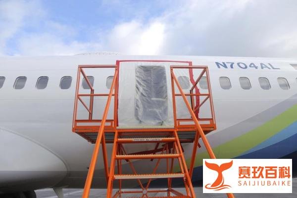 破洞客机警示灯3次亮起仍照飞！ 多架波音737 MAX 9颗螺栓松了