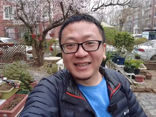 北京一38岁记者辞职靠养花月入10万,他是怎么做到的?
