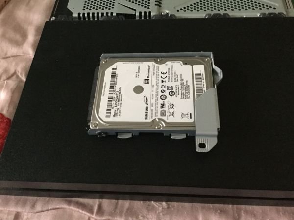 PS3如何更换硬盘