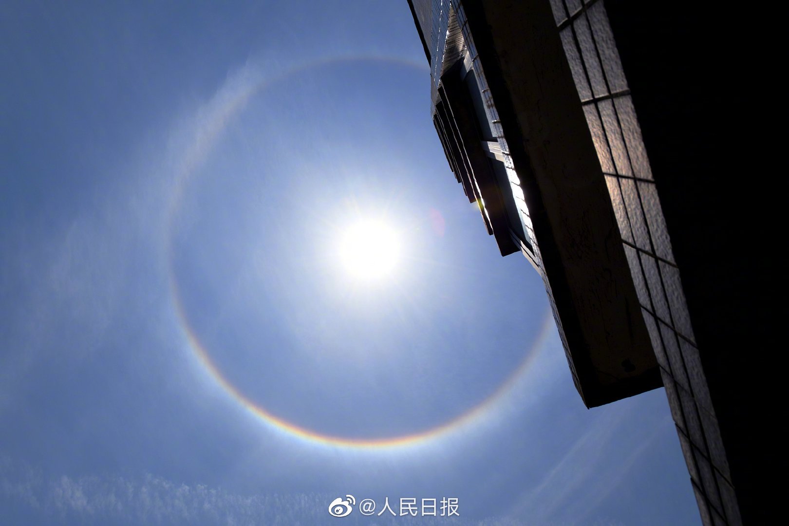 南方多地出现日晕景观，这是一种什么现象？