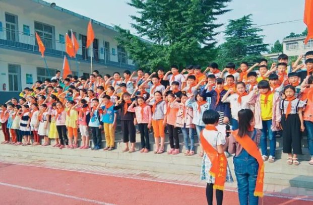 入队前做一件好事是什么