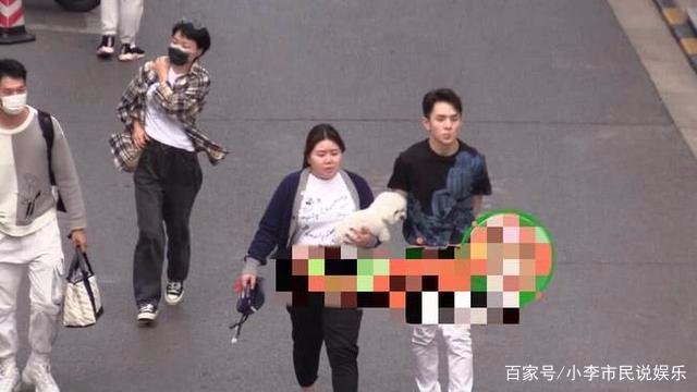 李佳琦抽烟被骂上热搜是不是有点冤？