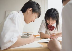 体育老师当班主任遭反对，你认为体育老师能当班主任吗？