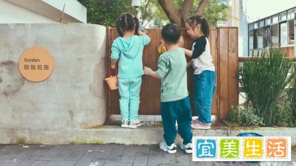 政协委员建议幼儿园2岁入园，专家：可将2至3岁托育纳入学前教育