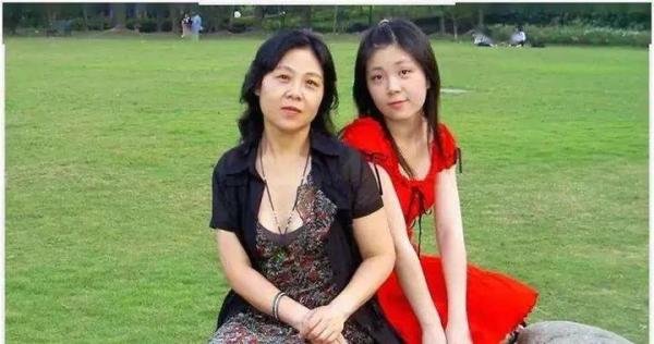 武汉女作家池莉的《不谈爱情》，讲了个什么故事？
