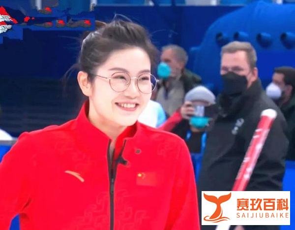 中国“冰上女神”范苏圆,首次夺金取得开门红,耀眼红色彰显霸气