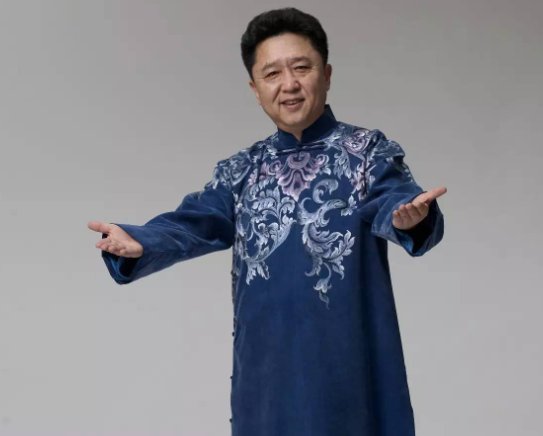 于谦发文暗示想跳槽，引发德云社粉丝担忧，背后究竟有什么原因呢？